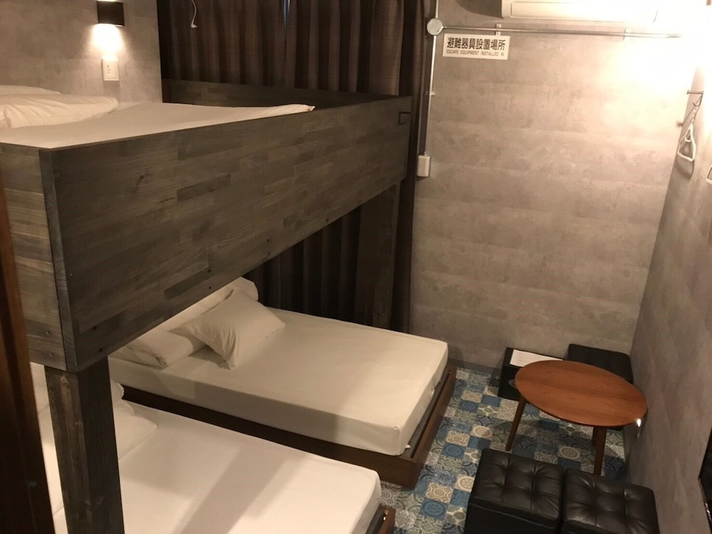 e-hostel Shinsaibashi
