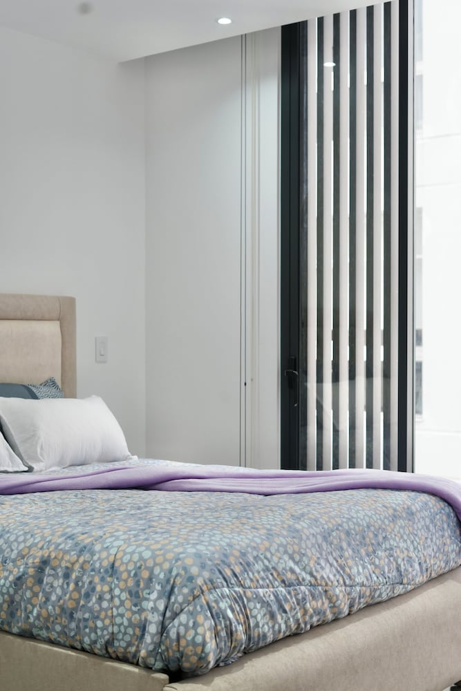 Seis Residences