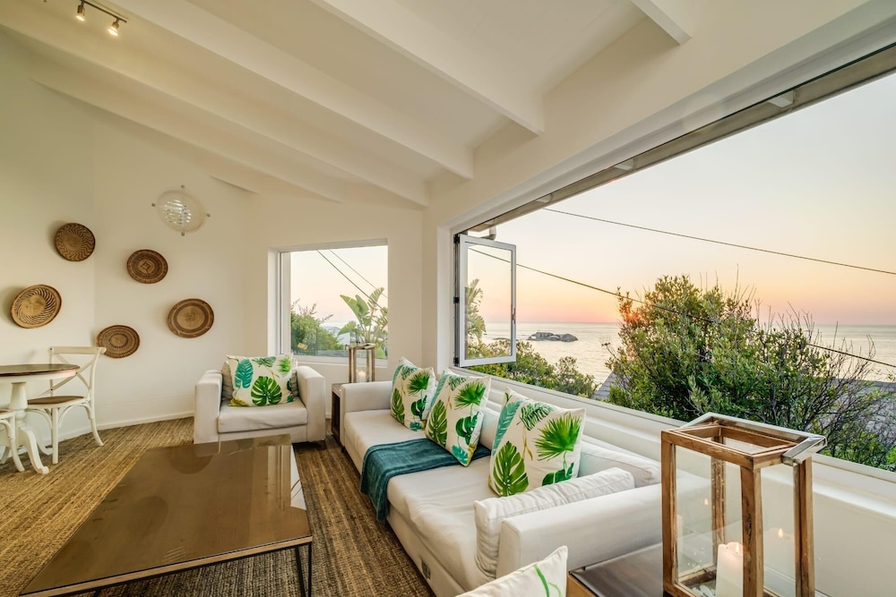 Clifton Beach Bungalow w Views Bungalow on 4th view 3