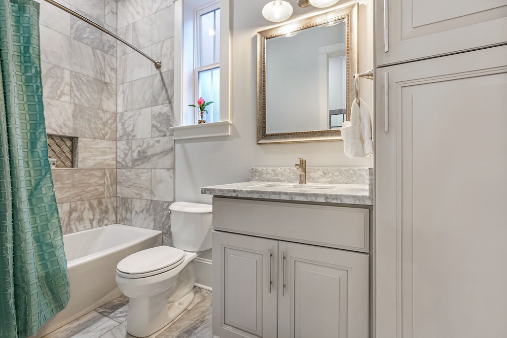 Chic Urban Retreat with Pool Steps to Bourbon St - Image 5