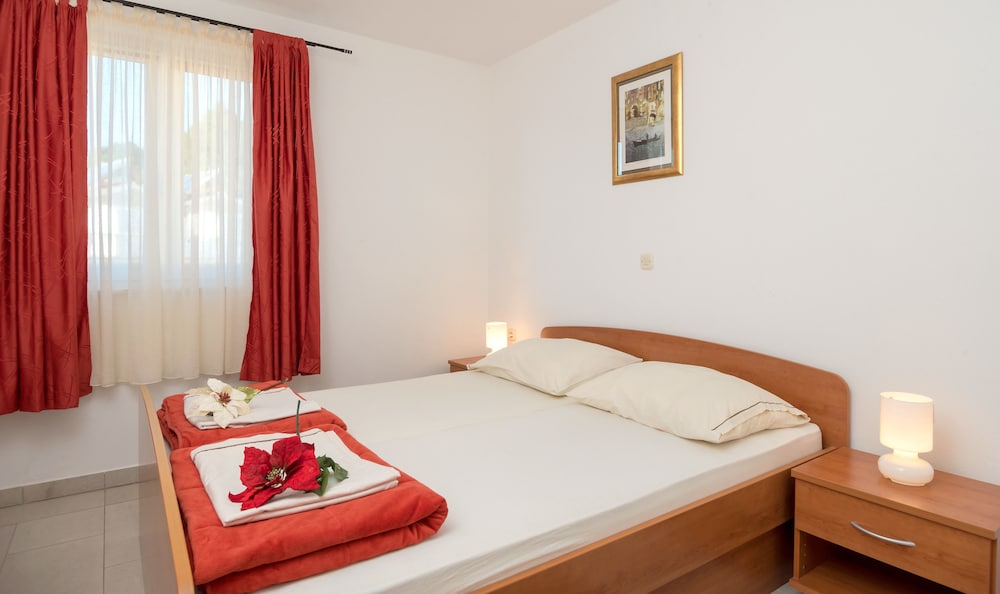 Apartments Vila Adrijana and Fitness Studio Wolf
