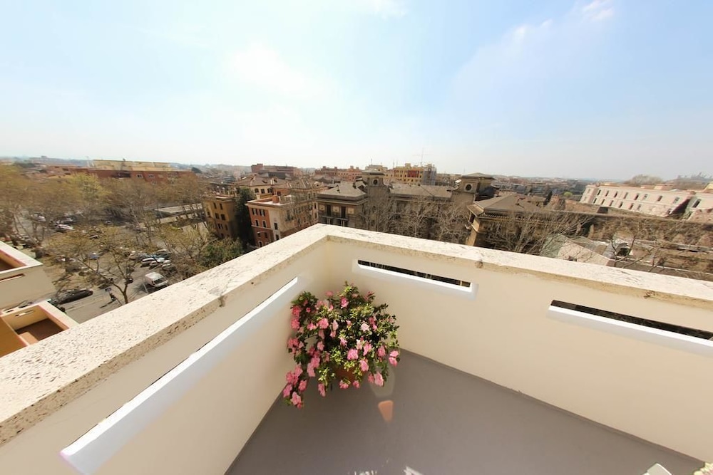 Windows on Rome