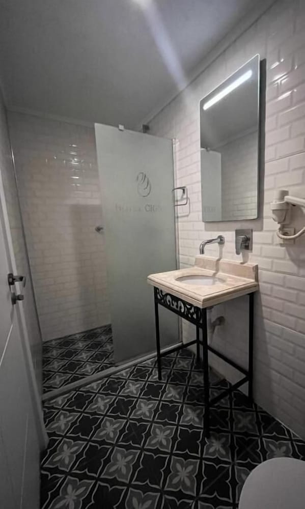 Good Night Otel İstanbul - Image 36