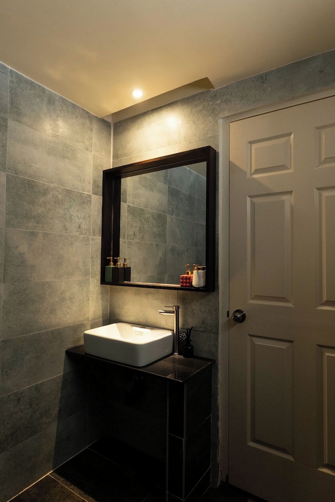 Pha Boutique House