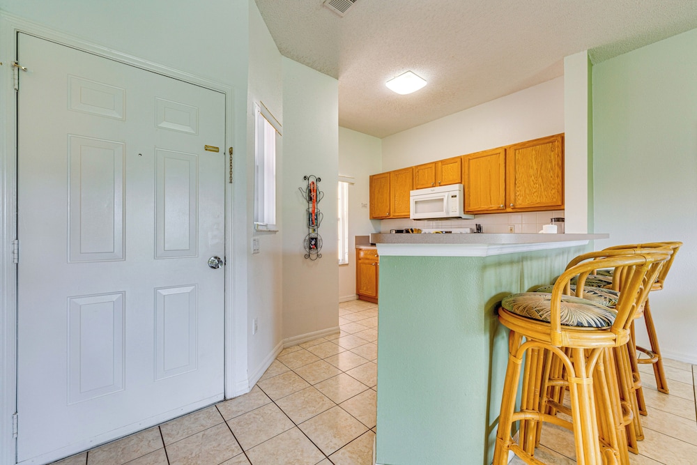 Townhouse in Lake Berkley Resort! 5 Mi to Old Town