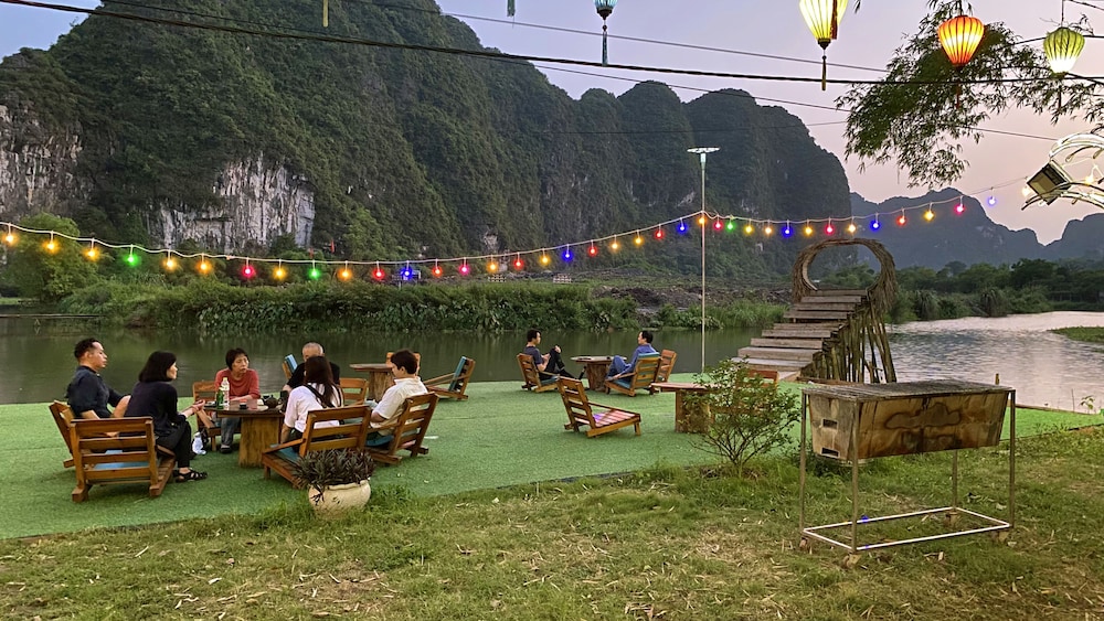 Quoc Khanh Bamboo Homestay - Hostel