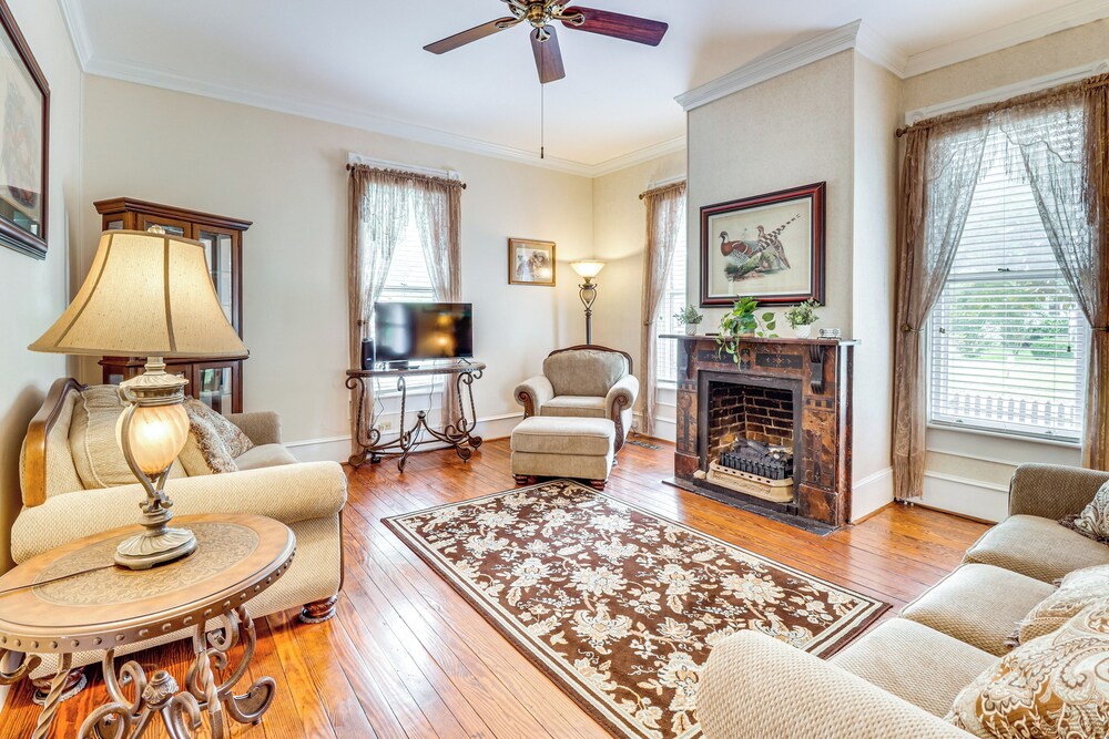 Walk to Waterfront: Downtown Elizabeth City Home!