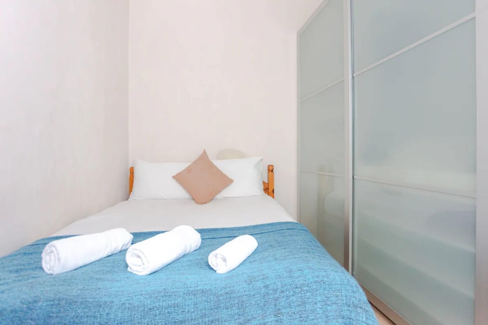 Cosy 2 Bedroom Apartment in Central London With Garden