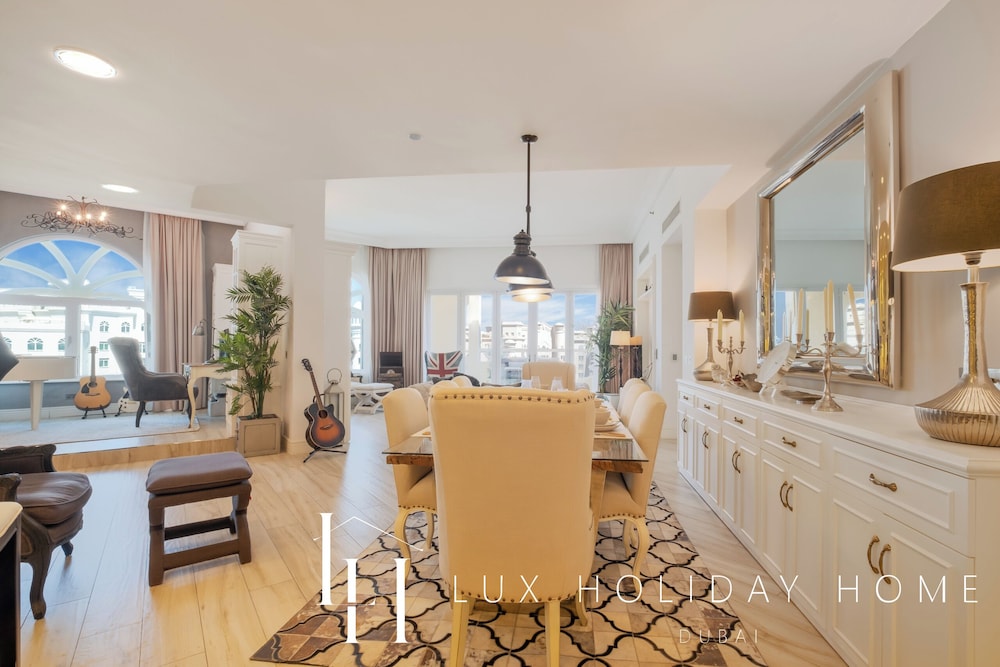 LUX The Shoreline Sea View Suite