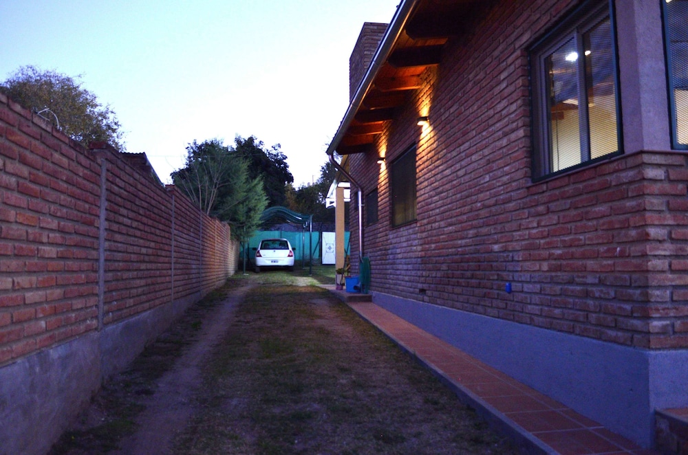Casa Nueva Impecable De Dos Dormitorios - Image 2