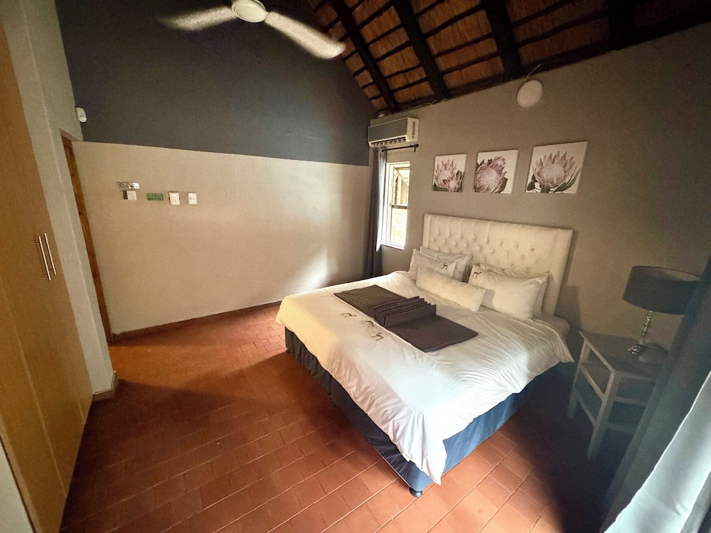 Singwe Private Safari lodge