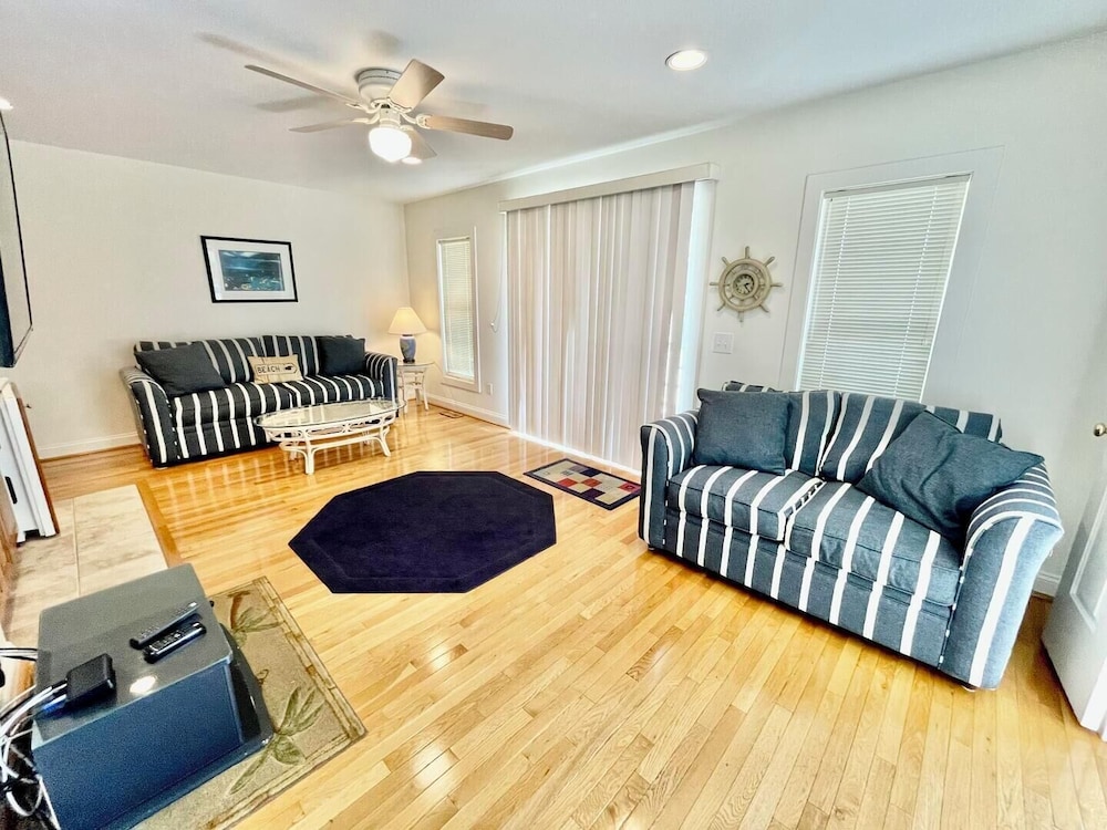 Clayton Street 17B