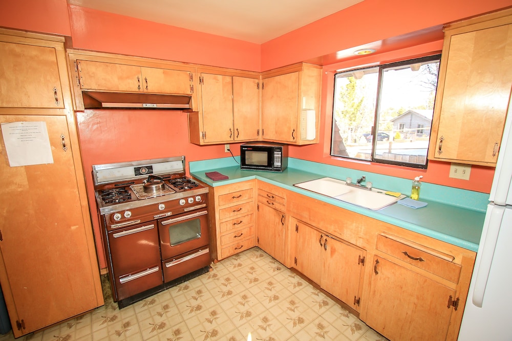 Fenced Somen Cabin within walking distance to the Slopes by RedAwning