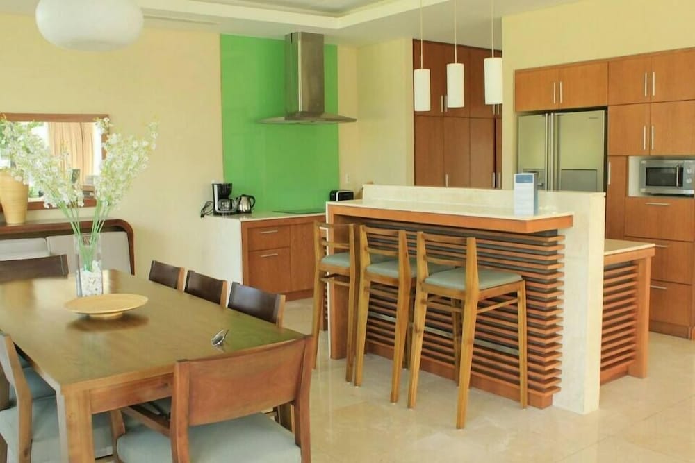 Ocean Villas Beach Resort