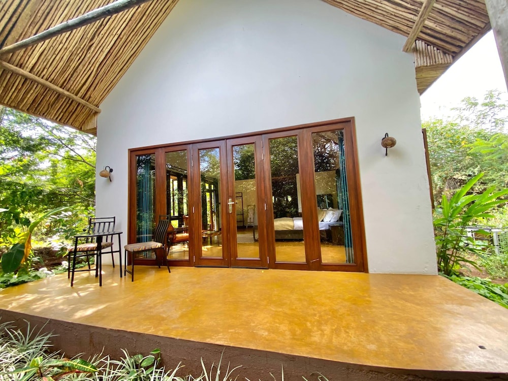 Moonbow Lodge