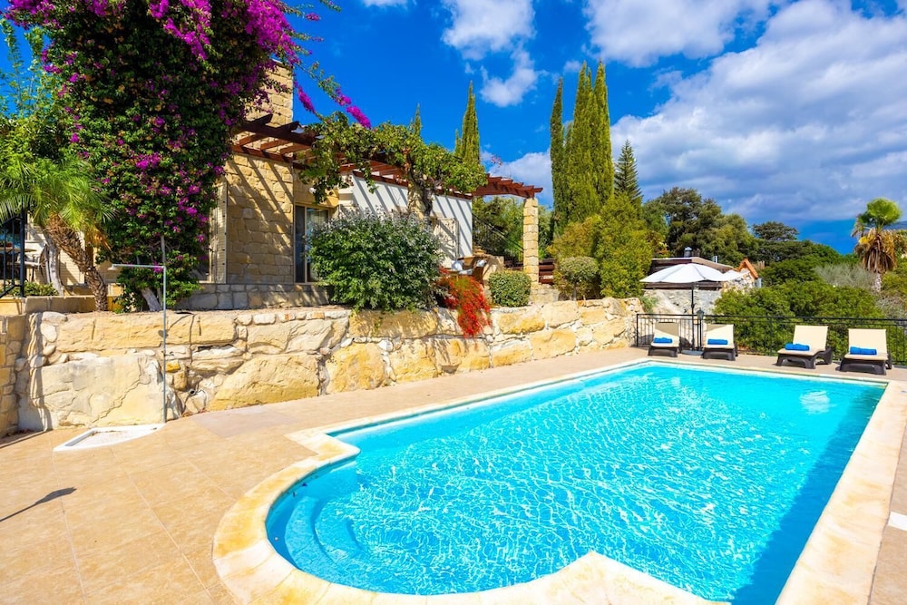 Villa Lone in Argaka