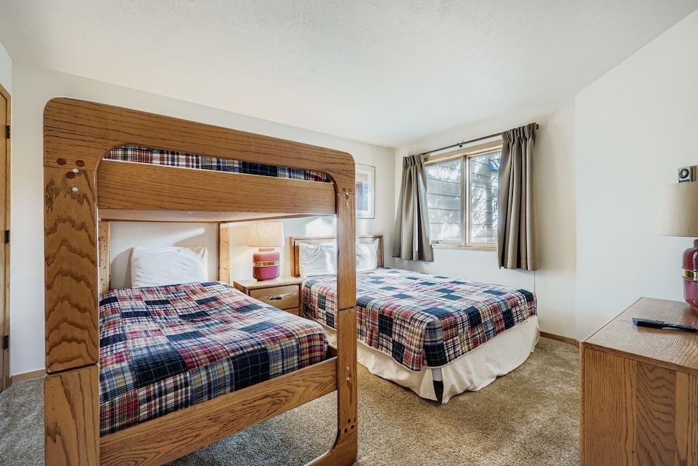 Frostfire B19 2 Bedroom Condo