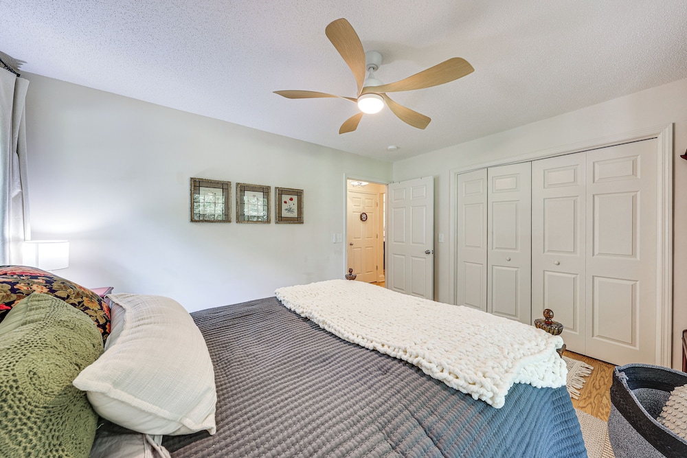 Fisher's Retreat Near Lake Thurmond: Tignall Home