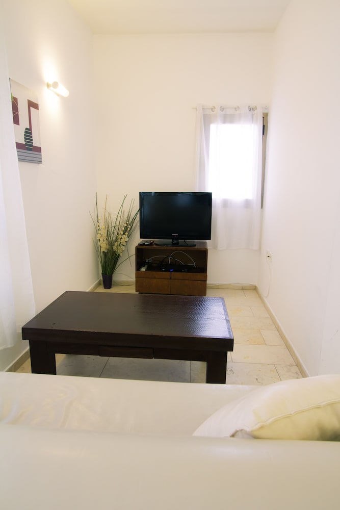 Apartment - Tel Aviv