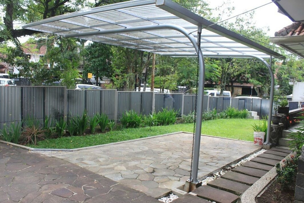 De Riau Cottage by HouseinBandung