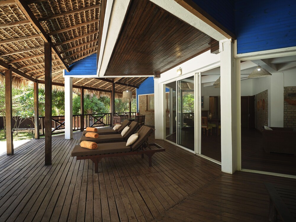 Antsanitia Resort