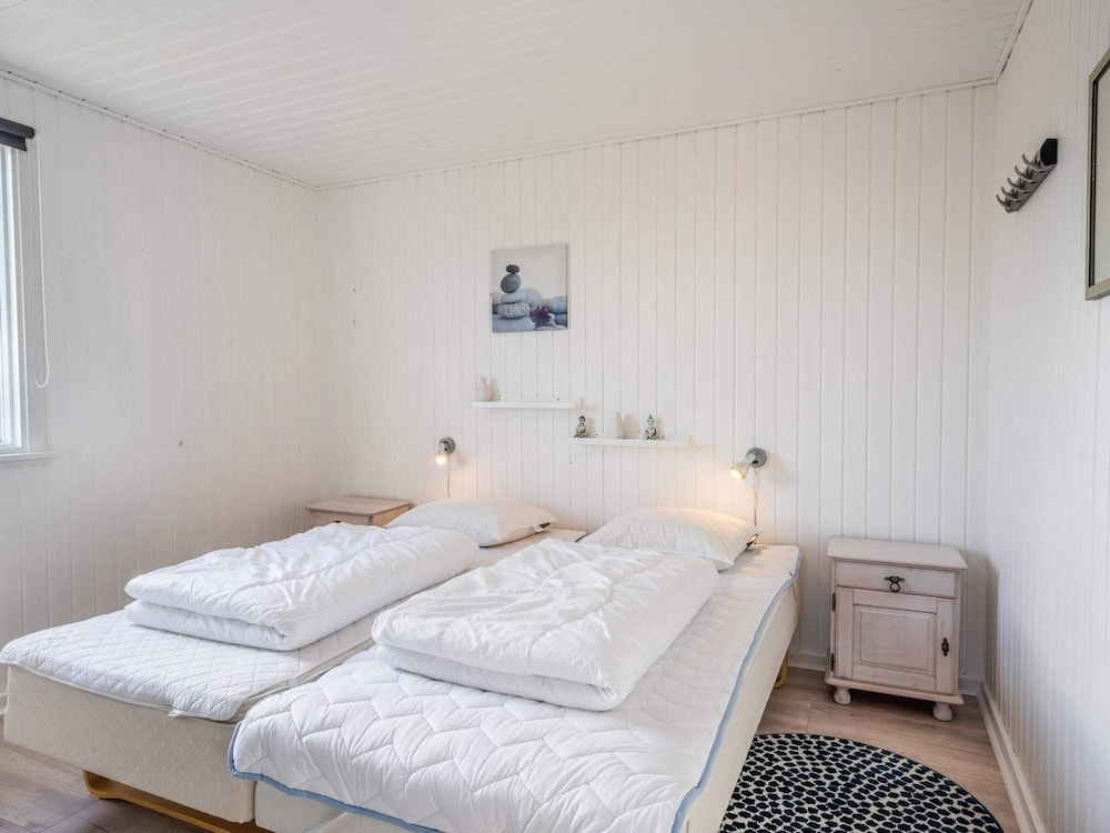 Bright Seaside Retreat in Haurvig-by Traum view 2