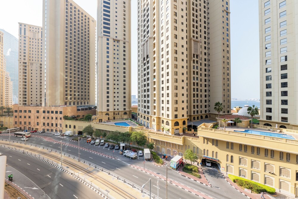 Excellent Panoramic 1BR at Attessa