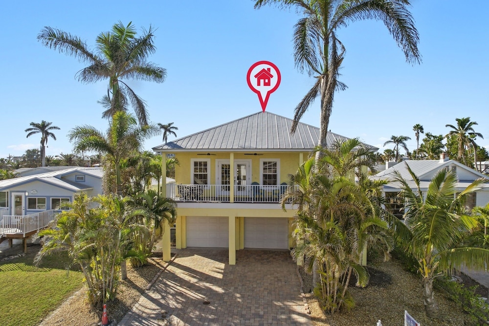 241 Oasis Pearl: 3br Pool Home! 3 Bedroom Home