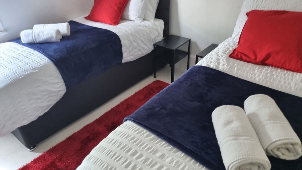 Lovely Large London Apartment, Near Stratford