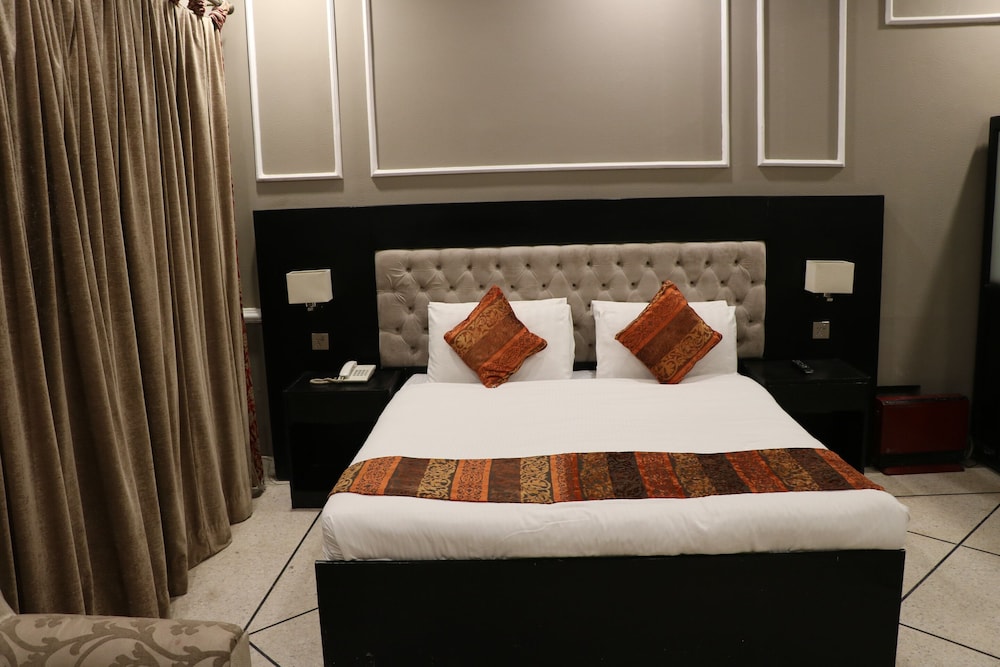 Riviera Guest House