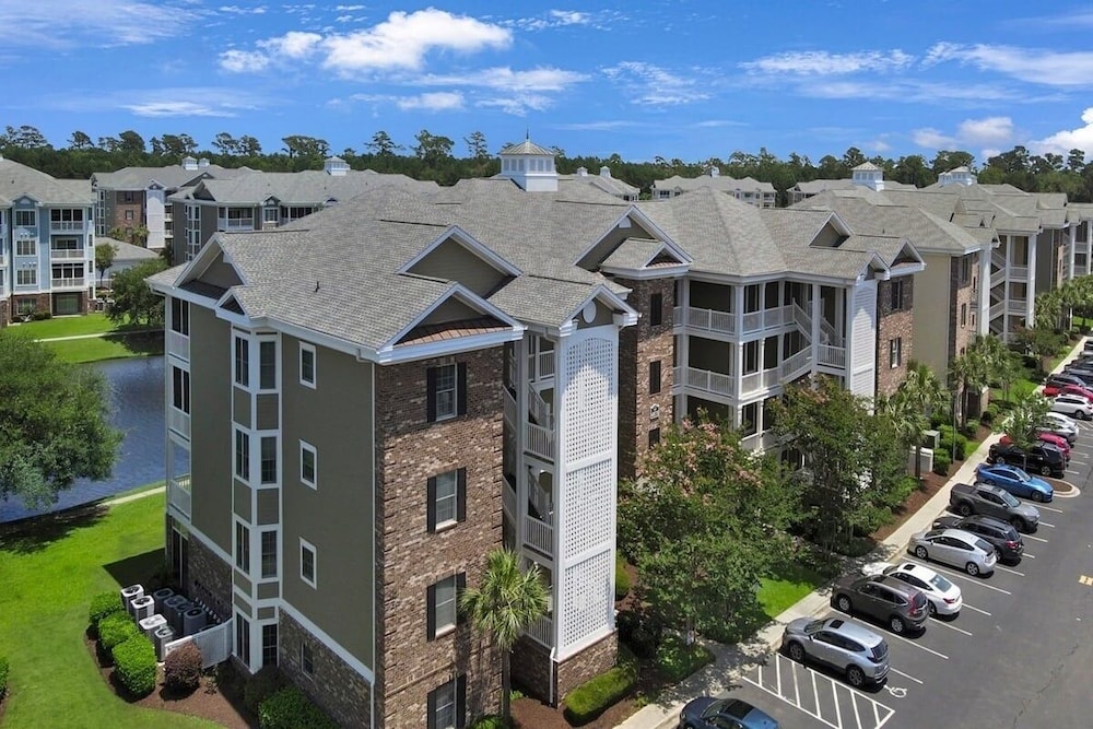 Magnolia Pointe Luster Leaf 4875-304 3 Bedroom Condo