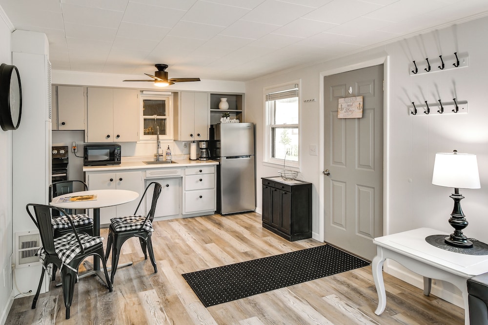 Steps to Water + Boating: Houghton Lake Retreat