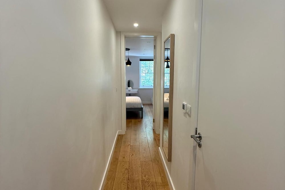 Central London Apartment With 2 Bedrooms -sleeps 6