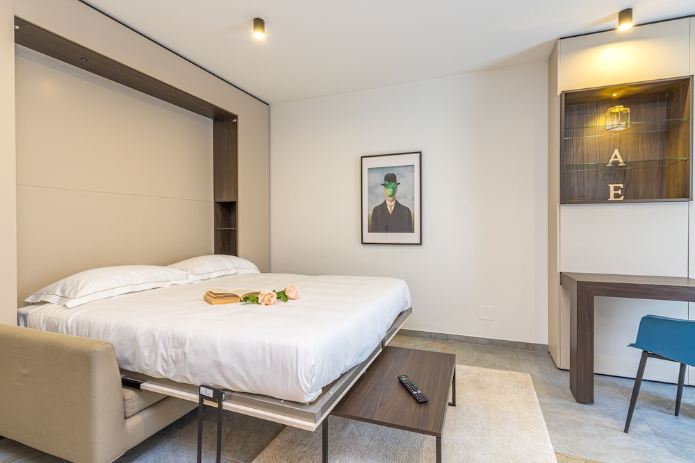 Icon H 306 Suite Micro-living