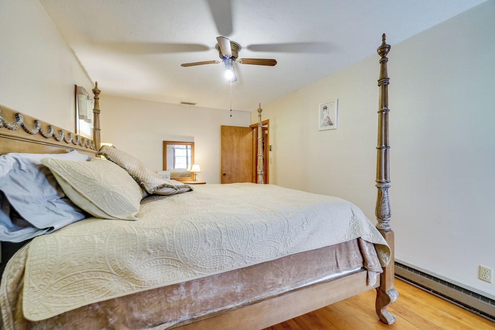 Robbinsville Retreat - Creekside Home w/ Deck!