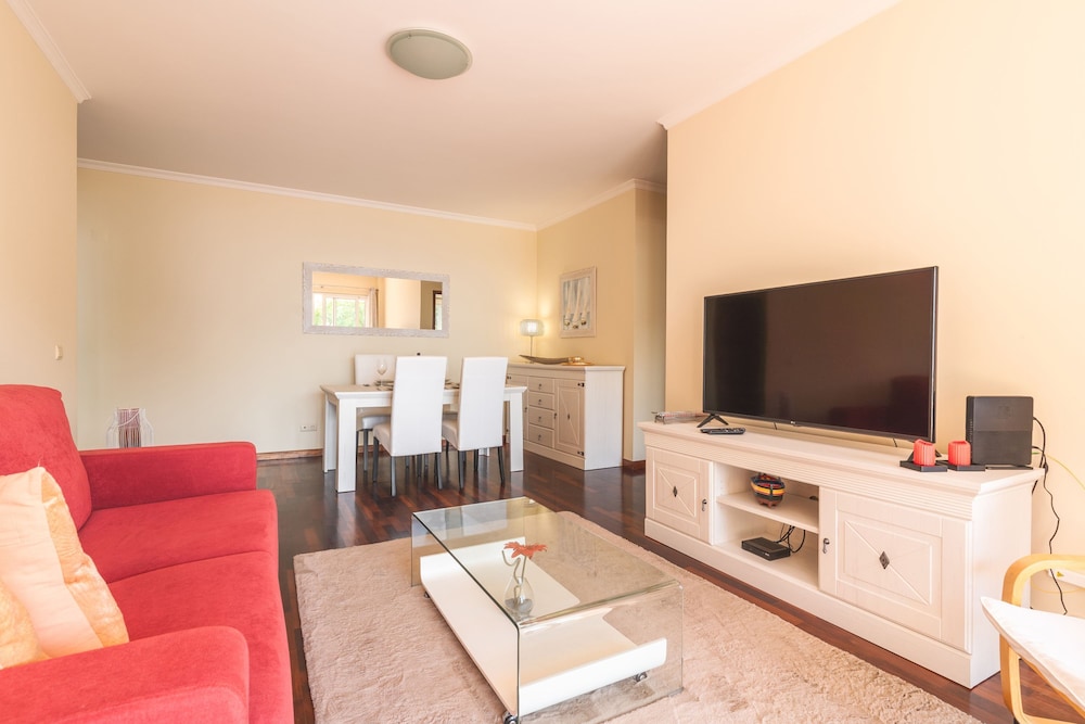 Strelitzia Apartment by Altantic Holiday
