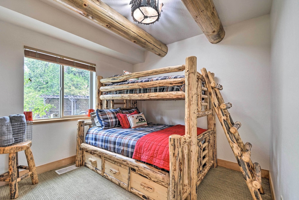 2 Cabins: Group & Family Getaway in Arnold! view 4