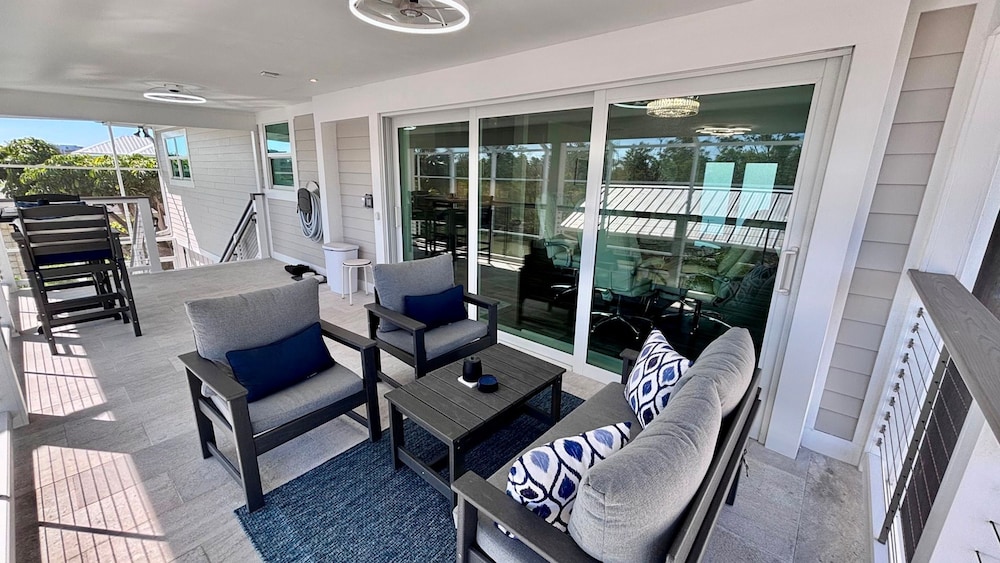 Tropical Hideaway in Fort Myers Beach