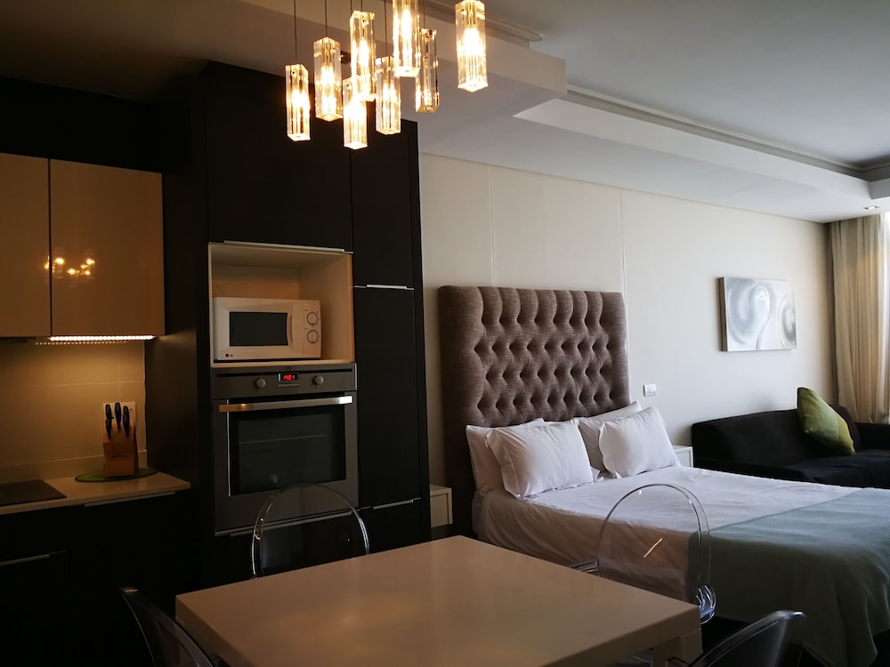 Island Letting-Crystal towers