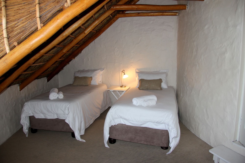 MontMartre Chalets and Guest House