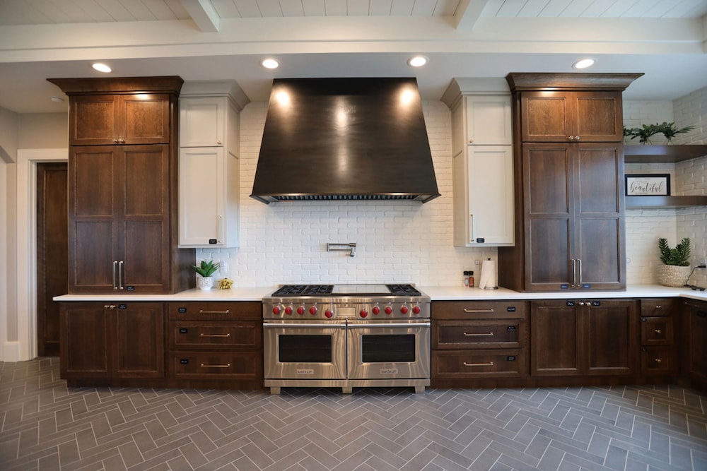 Glenn Haven Luxury Large Group Getaway Sleeps 60
