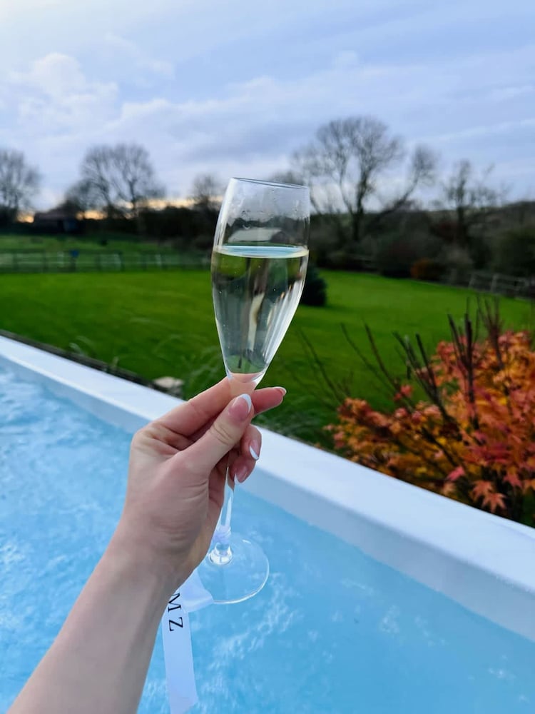 Luxury Langtoft Stud - Sleeps 10