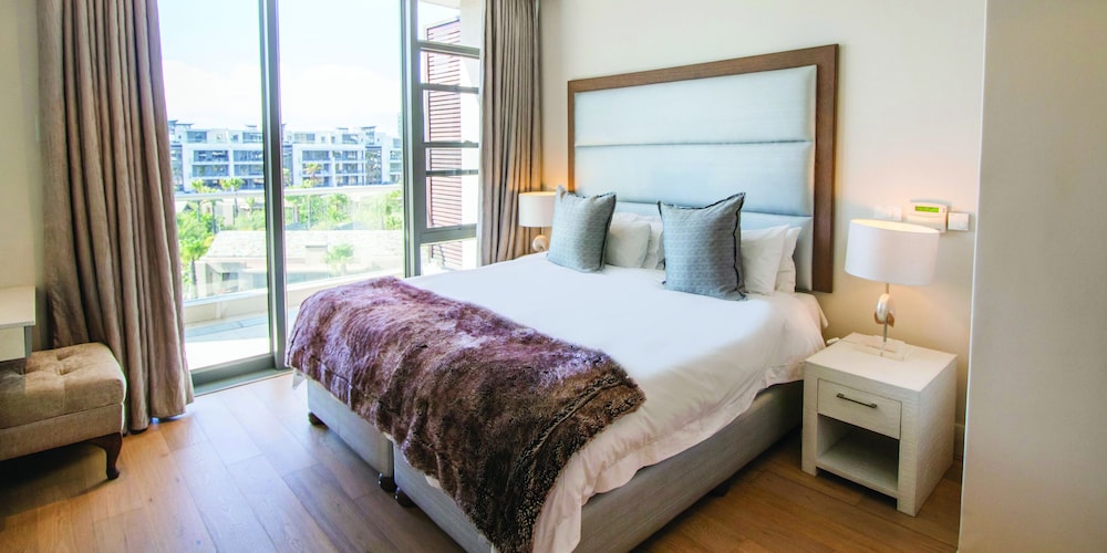 Three Bedroom Apartment - Fully Furnished and Equipped view 3