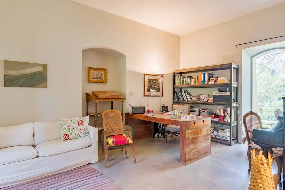 New Bastide Couronne d Aix Luxury in Aix-en-provence A Sophisticated Retreat for Families and Friends