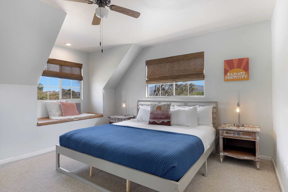 Wine Country Retreat Gorgeous Views, Minutes to Wineries