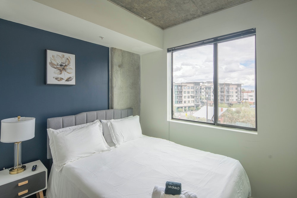 ROVE LIVING/KL - Roosevelt Point