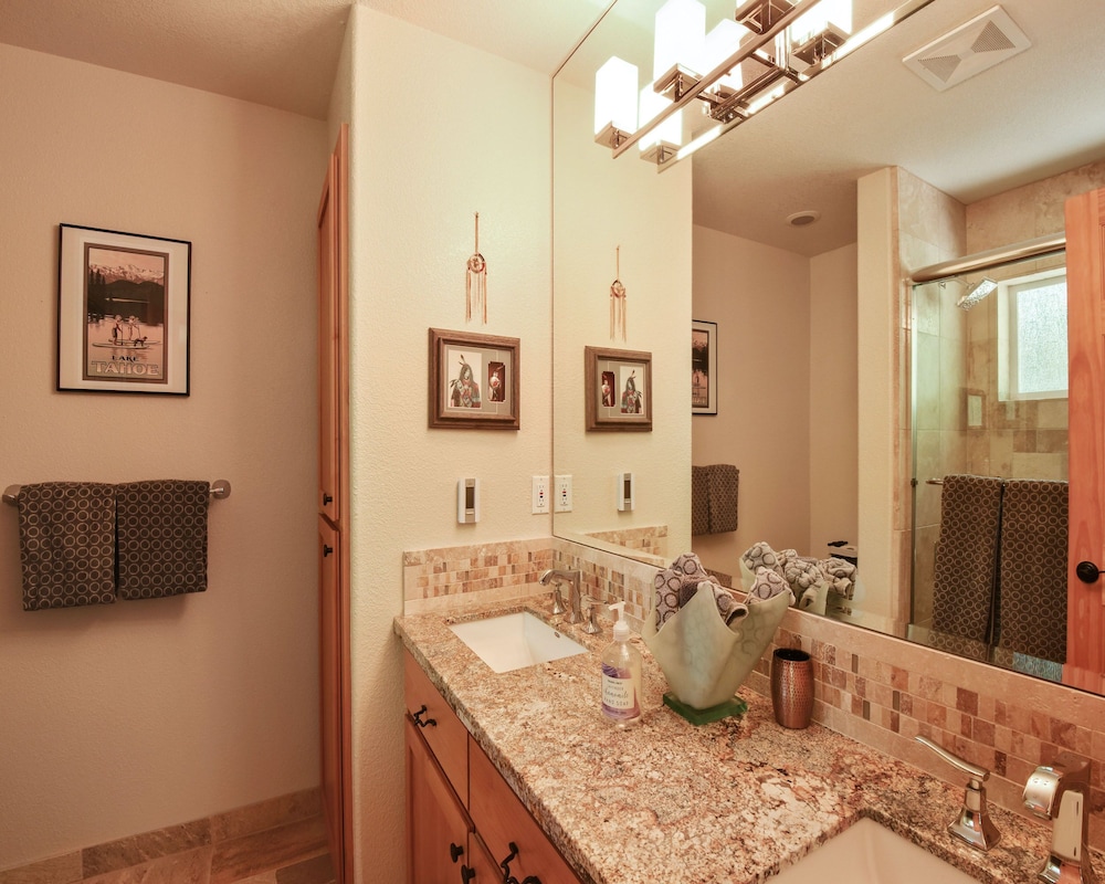 Lake Tahoe Vacations - Lux Leisure - Property Image 25
