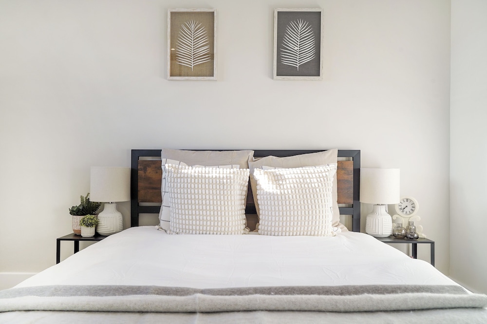 105A Beechwood Grove Flat