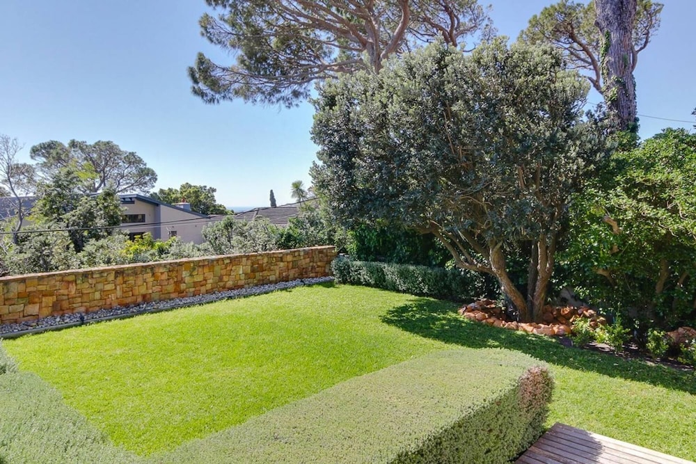 Stylish Family Villa w Pool Garden Putt-putt Villa Olivier