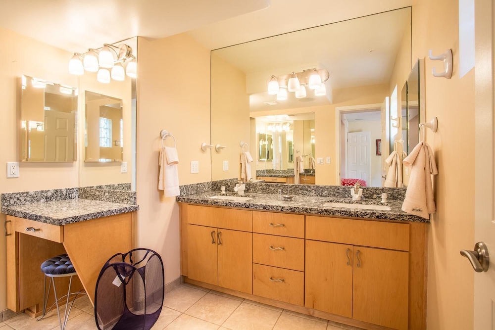 Bella Turquoise By Signature Vacation Rentals